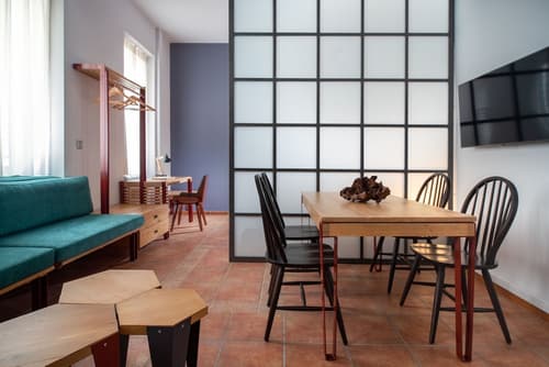 Twin Circle Athens, Room