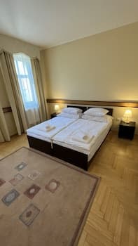 Fleur De Lis Hotel, Room