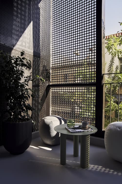 The Newel Metaxourgeio, Balcony