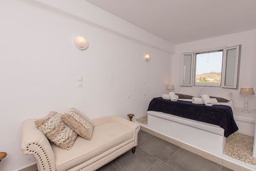 Peristeronas Village, Room