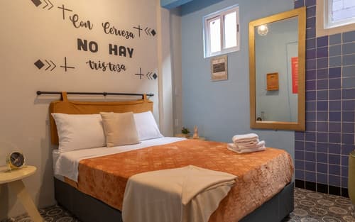Mala Vecindad Centro Historico, Room