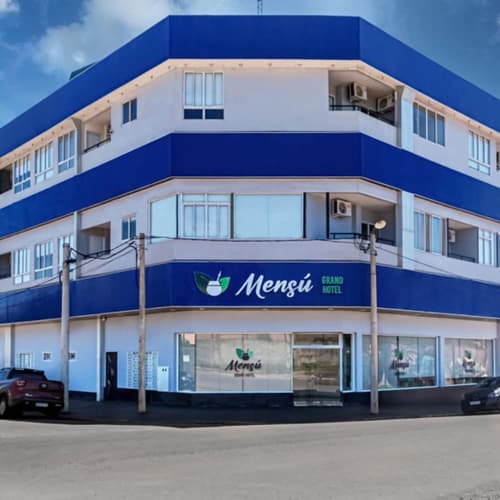 Mensú Grand Hotel, Primary image