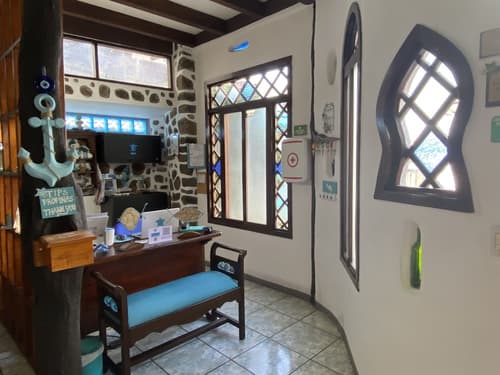 Maidith Galapagos Inn, Reception