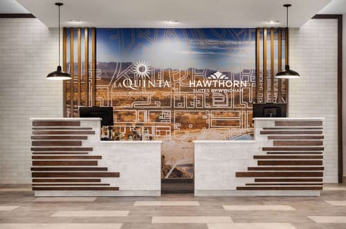 La Quinta Inn & Suites by Wyndham Del Rio, Lobby