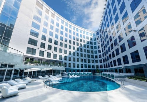 Regala Skycity Hotel by Regal Hotels, Outdoor pool