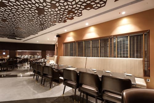 Pharos Hotels, Restaurant