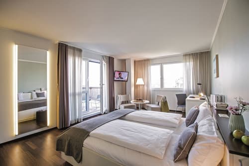 THE FLAG Zürich, Room