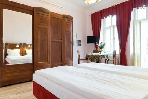 Chopin Boutique, Room