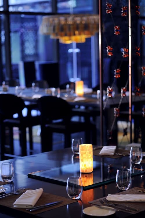 Southern Sun Abu Dhabi, Restaurant