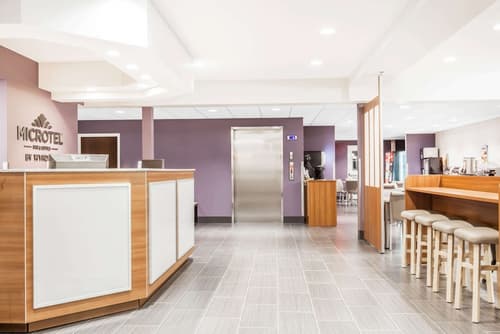 Microtel Inn & Suites by Wyndham Sault Ste. Marie, Lobby