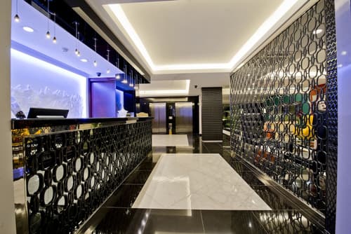 Prime Hotel, Reception