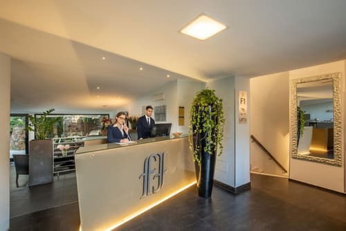 Fragrance Hotel St. Peter, Reception