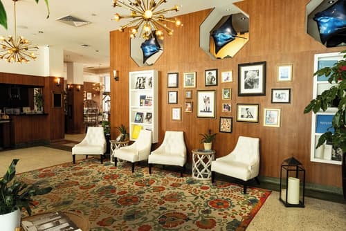 Hotel Croydon, Lobby