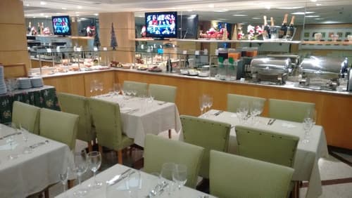 Riale Vilamar Copacabana, Dining