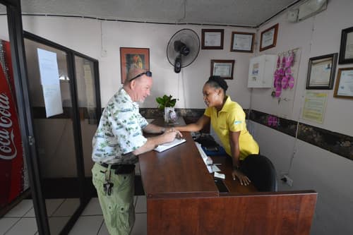 Beyond Sunset Resort & Villas, Reception