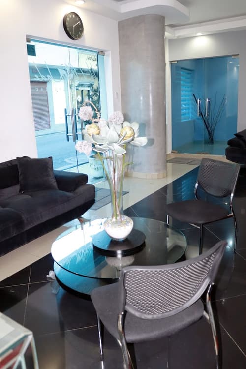 Hotel Merey, Reception