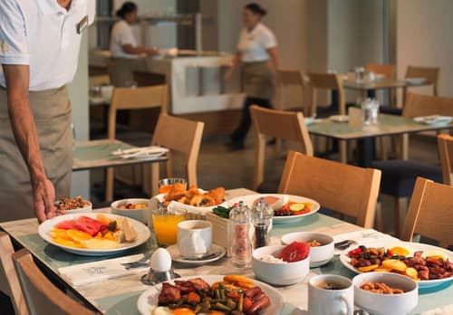 Pefkos Hotel, Restaurant