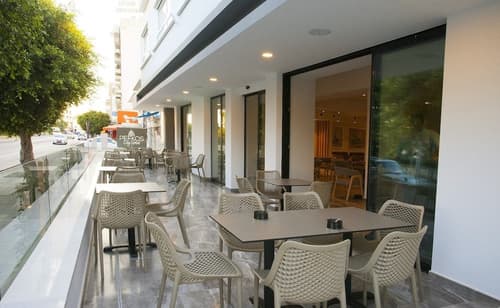 Pefkos Hotel, Cafe