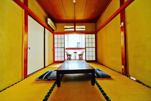 Manten no Hoshi, Room