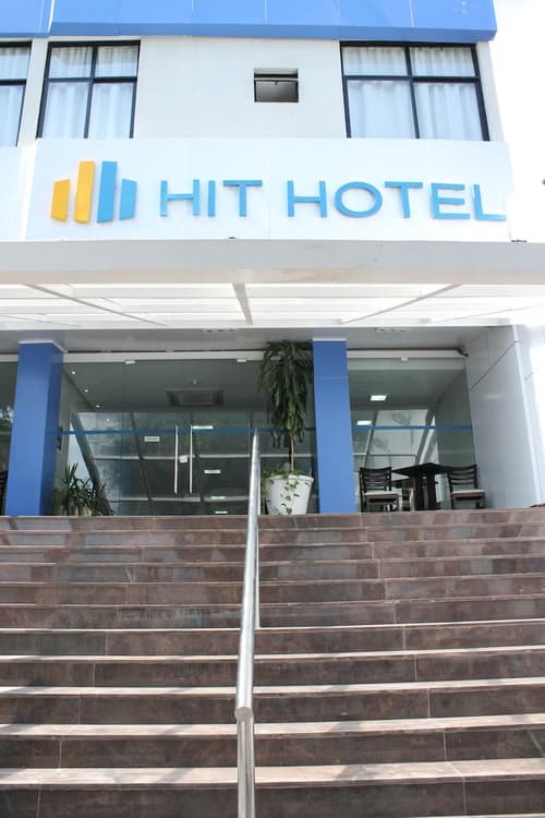 Hit Hotel, Property entrance