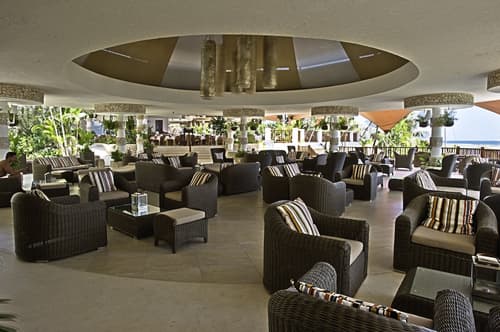 Leopard Beach Resort & Spa, Lobby lounge