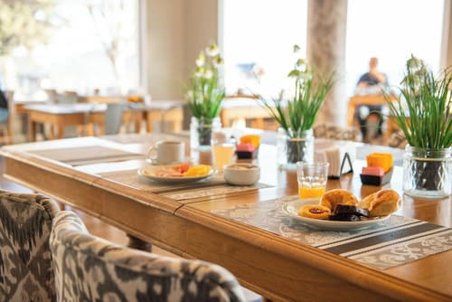 Hotel Tres Reyes Bariloche, Breakfast area