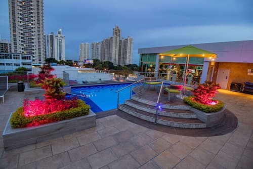 Ramada Plaza by Wyndham Panama Punta Pacifica, Outdoor pool