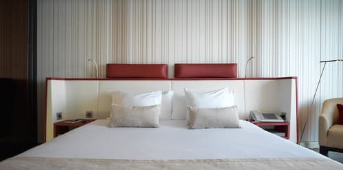 Sunborn Gibraltar Yacht Hotel Resort, Room