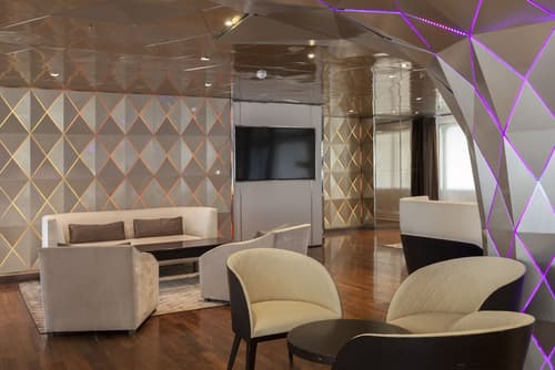 Sunborn Gibraltar Yacht Hotel Resort, Reception