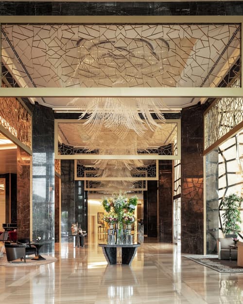 Raffles Istanbul, Lobby