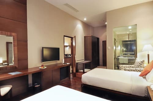 The Luxton Bandung, Room