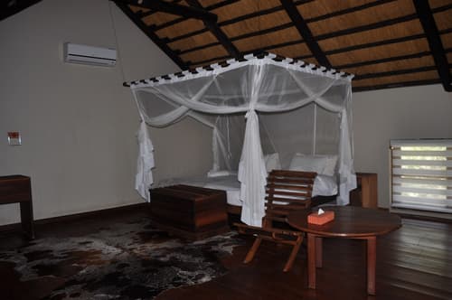 Hakusembe River Lodge, Room