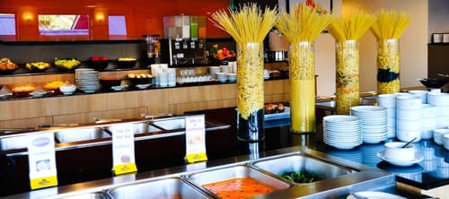 Flipper Lodge Hotel, Breakfast area