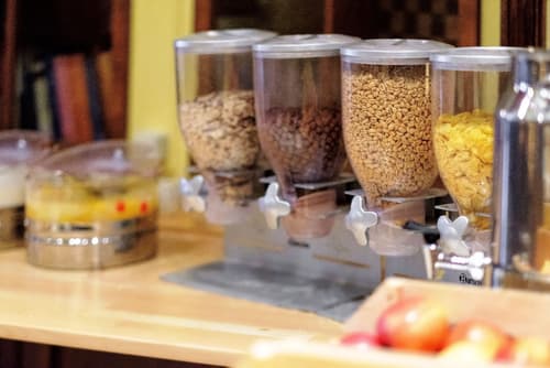 Euro Youth Hotel, Breakfast buffet