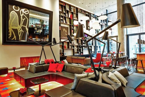 citizenM New York Times Square, Lobby