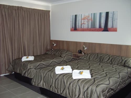 Main Street Motel, Room