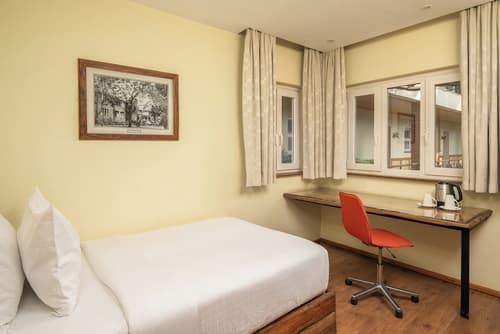 Fairview Hotel, Room