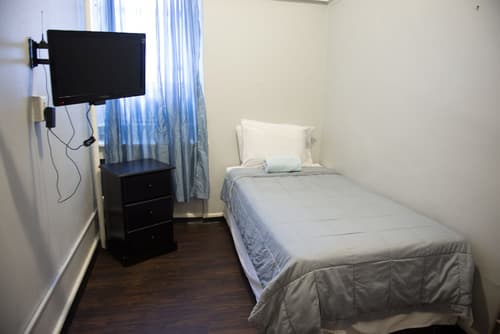 Green Point YMCA, Room