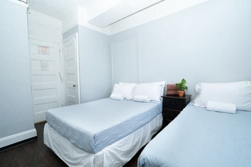 Green Point YMCA, Room