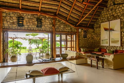 Bahia Mar Boutique Hotel, Interior entrance