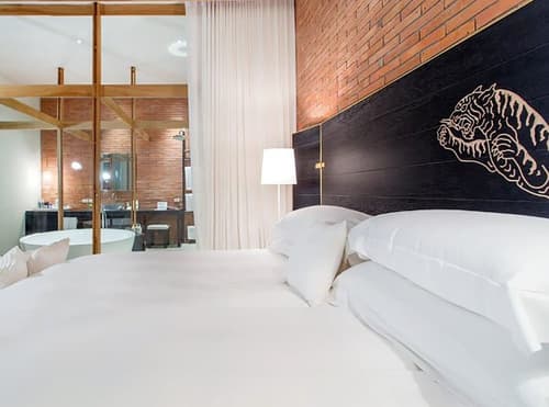 Sala Ayutthaya, Room