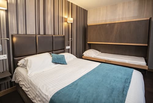 Hôtel d'Orléans, Room