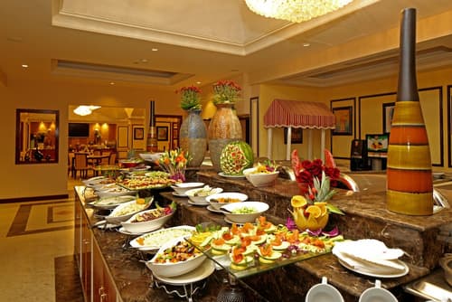 Ramada by Wyndham Riyadh, Restaurant