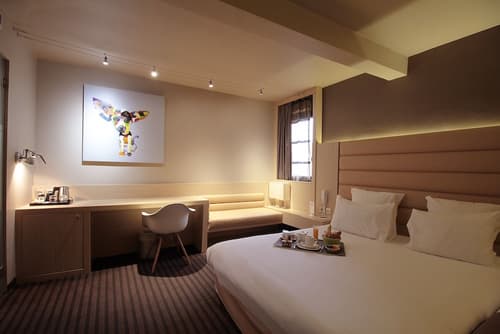 Hôtel de Brienne, Primary image