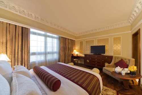 Warwick Doha, Room