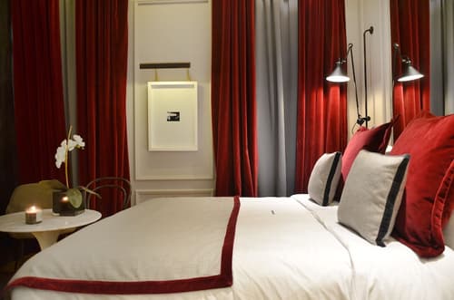 Browns Central Hotel, Room