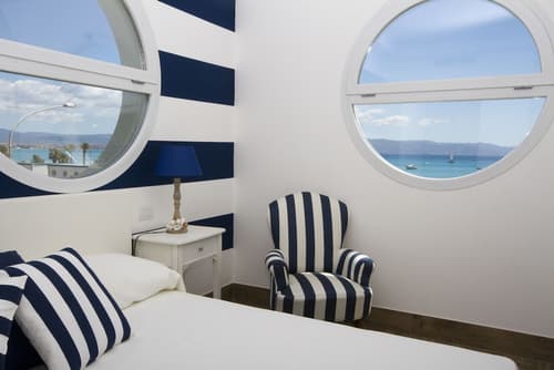 Hotel Nautilus, Room