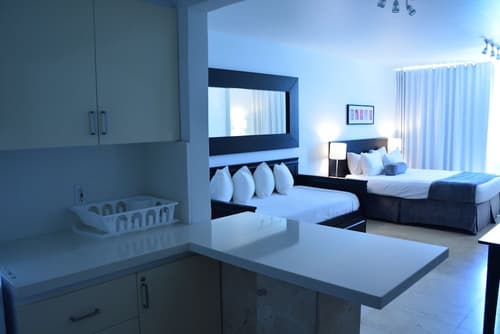 New Point Miami Beach Apartments, Room