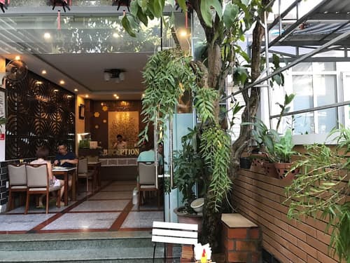 Hong Thien Ruby Hotel, Interior entrance