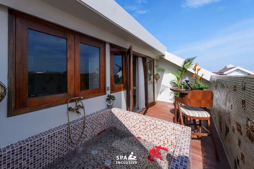 Almanity Hoi An Resort & Spa, Deep soaking bathtub